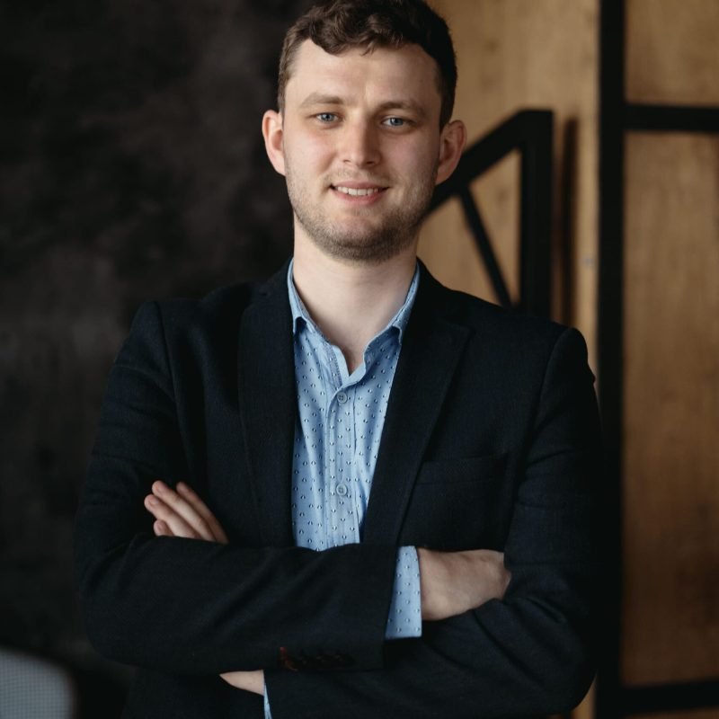 man-portrait-posing-loft-modern-space